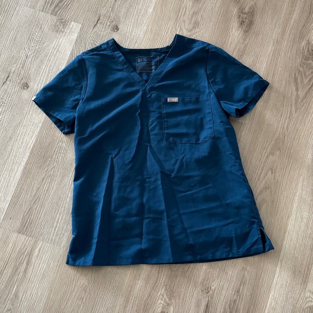 FIGS Deep Reef Catarina Small Scrub Top